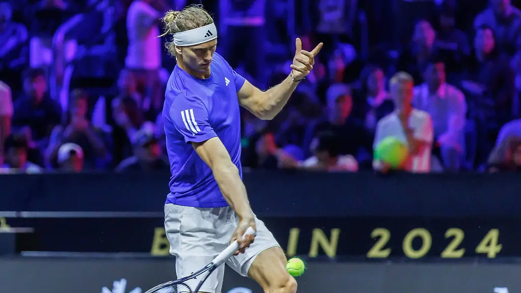 Alexander-Zverev-hatte-sich-beim-Laver-Cup-in-Berlin-nach-eigenen-Worten-schlecht-gefuehlt-und-anschliessend-eine-kurze-Turnierpause-eingelegt