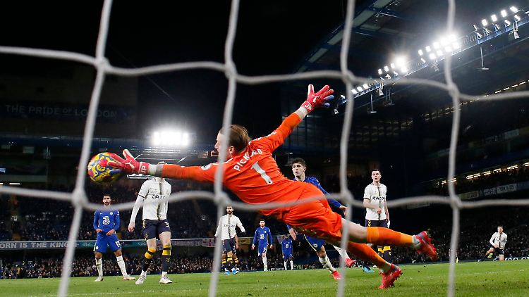 Ersatzgeschwächt holt Chelsea nur einen Punkt gegen Everton.   