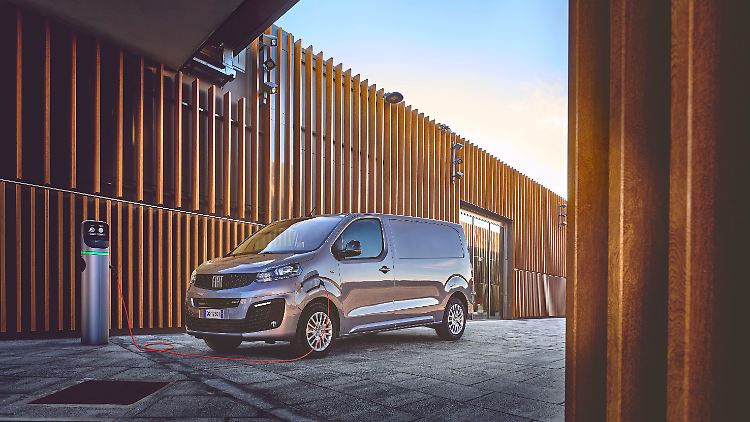 Neben einem Dieselantrieb kann der neue Fiat Scudo auch mit einem E-Antrieb bestellt werden.