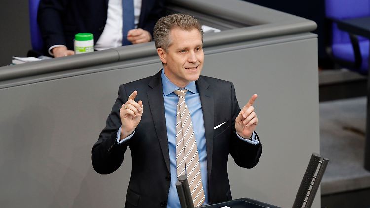 Der AfD-Abgeordnete Petr Bystron verwendet immer wieder antisemitische Codes in Reden und Beiträgen auf Social Media. 