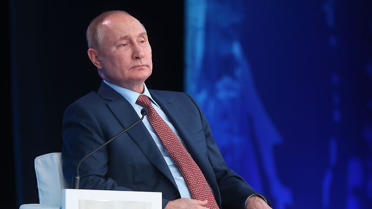 Russlands Präsident Putin hatte die Vorschläge bereits in den vergangenen Tagen mit Vertretern westlicher Staaten erörtert, darunter mit den USA. 