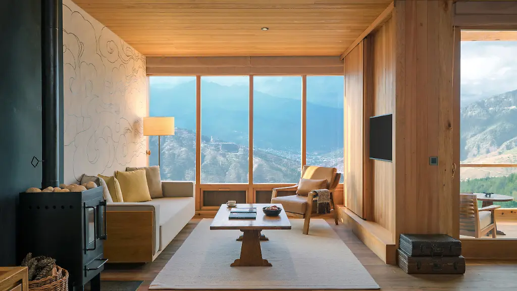 Lodge-Suite-living-room-at-Thimphu-LR