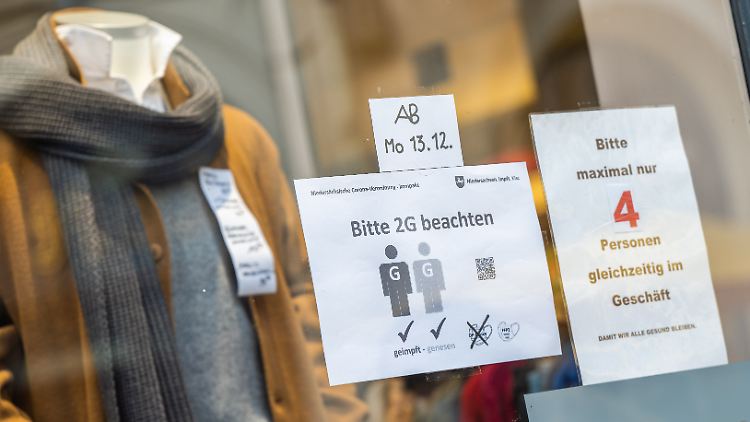 Das Gericht hatte am Donnerstag nach einer Klage der Kaufhauskette Woolworth gegen die 2G-Regel im Einzelhandel entschieden.