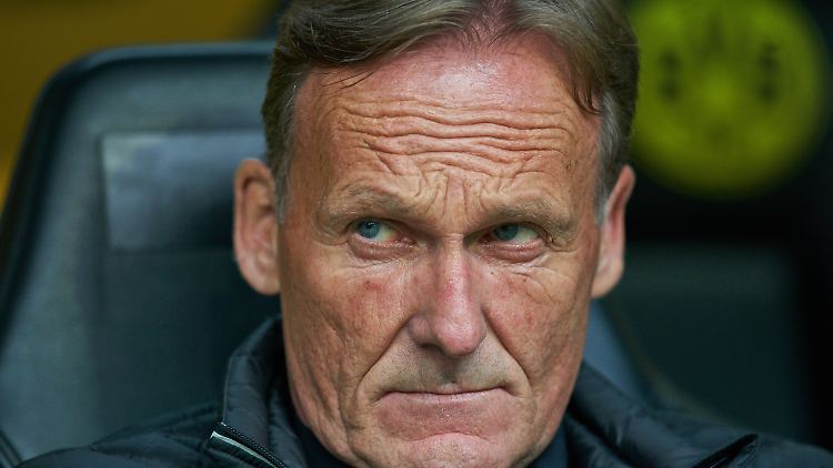 Borussia Dortmunds Geschäftsführer Hans-Joachim Watzke schließt juristische Schritte nicht aus.