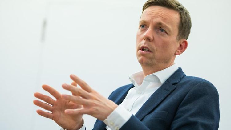 Sollte Maaßen nicht aus der Partei austreten, müsse eine Ausschlussverfahren in Erwägung gezogen werden, so Hans.