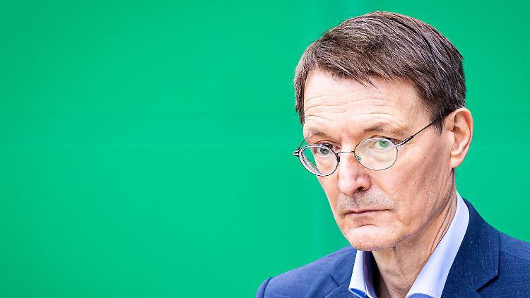 Einen Lockdown vor Weihnachten soll es laut Minister Lauterbach nicht geben.