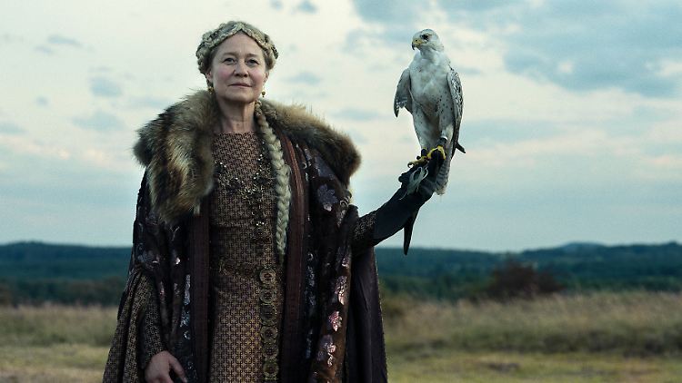 Trine Dyrholm als Königin Margrete I.