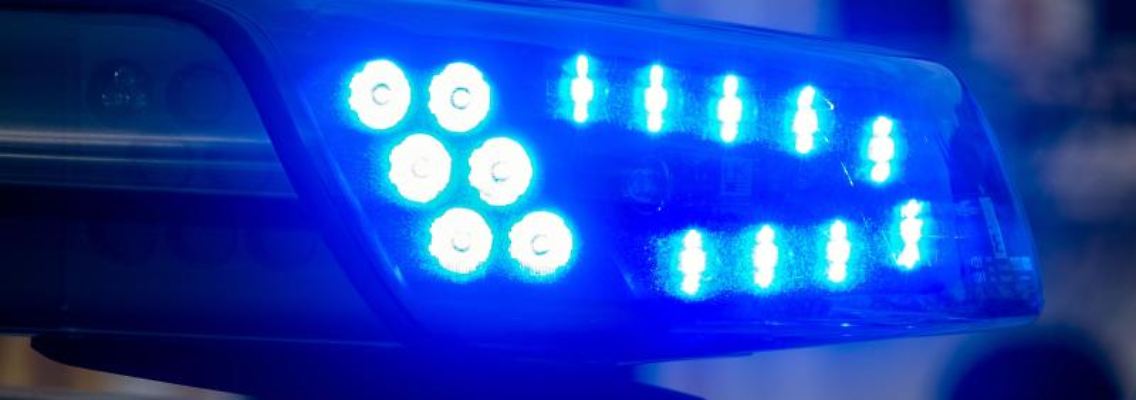 Ein Blaulicht der Polizei leuchtet auf. Foto: Klaus-Dietmar Gabbert/dpa-Zentralbild/ZB/Symbolbild