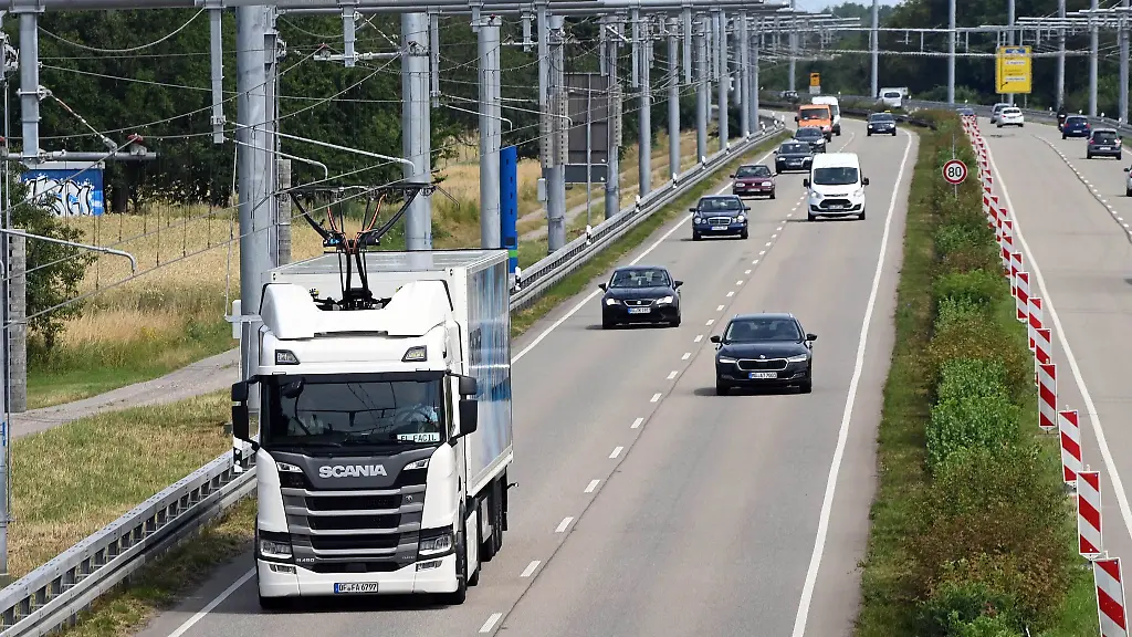 Die-E-Highway-Teststrecke-im-badischen-Murgtal-soll-ab-2025-zurueckgebaut-werden