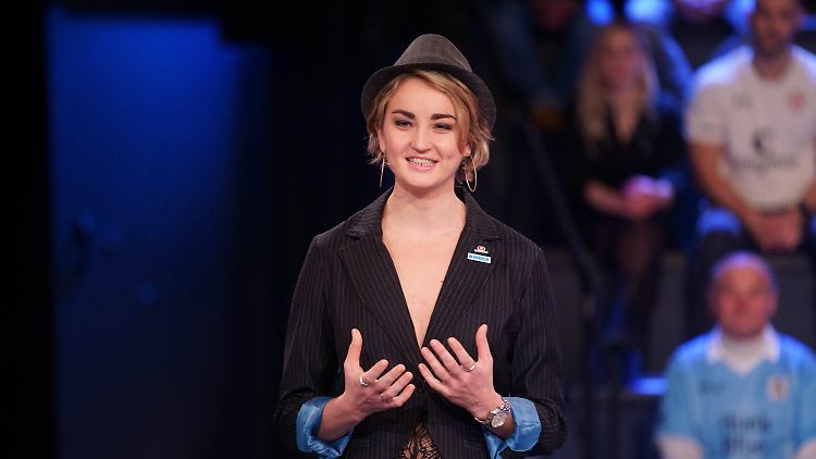 Elena Semechin bei ihrem Auftritt im "Aktuellen Sportstudion" Ende November 2021. 