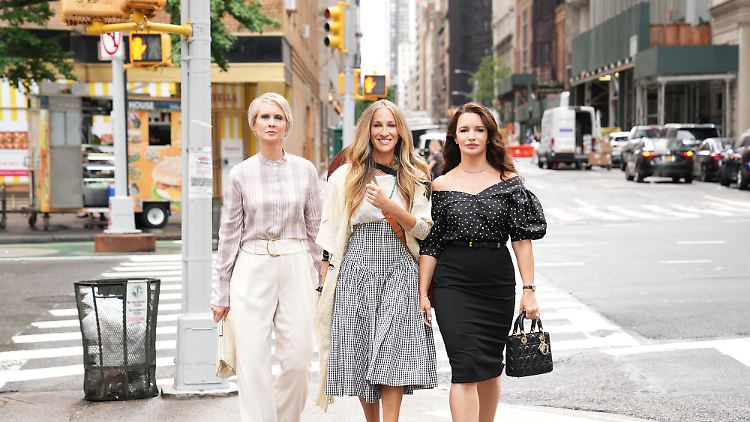Noch muss Fans nicht Abschied nehmen von Miranda (Cynthia Nixon), Carrie (Sarah Jessica Parker) und Charlotte (Kristin Davis, v.l.).
