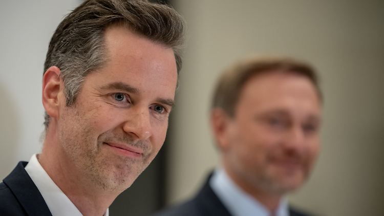 Christian Dürr ist Nachfolger von Christian Lindner als FDP-Fraktionsvorsitzender. Der Niedersachse war in der vergangenen Legislaturperiode Fraktionsvize und zuständig für Haushalt und Finanzen.