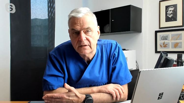 Uwe Janssens ist Chefarzt der Klinik für Innere Medizin und Internistische Intensivmedizin am St.-Antonius-Hospital in Eschweiler.