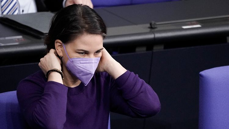 Annalena Baerbock möchte die Russland-Ukraine-Krise am Verhandlungstisch lösen.