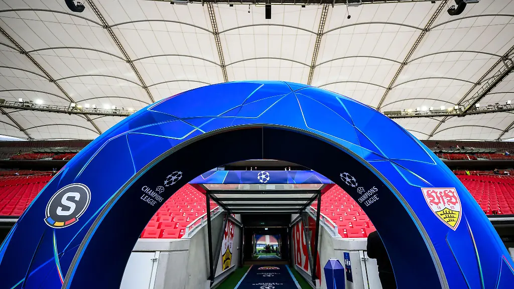 Im-Vorfeld-des-Spiels-kam-es-zu-Zwischenfaellen-bei-einer-Polizeikontrolle