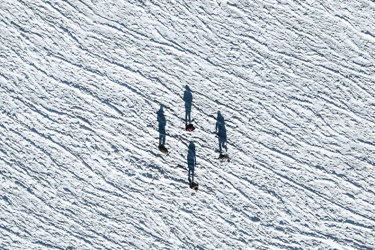 epi-222679358-Frozen-Shadows-Yevh