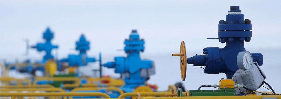 2021-12-23T111946Z_1638694649_RC2BKR9P9XQD_RTRMADP_3_POWER-PRICES-RUSSIA-GAS.JPG