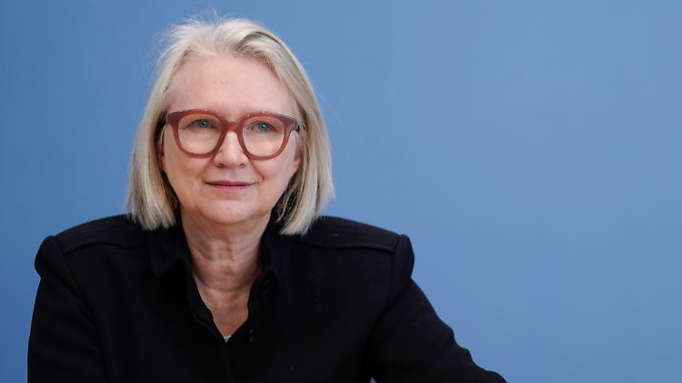 Wirft der Ampel-Koalition unsolide Rentenpläne vor: die Wirtschaftsweise Schnitzer.