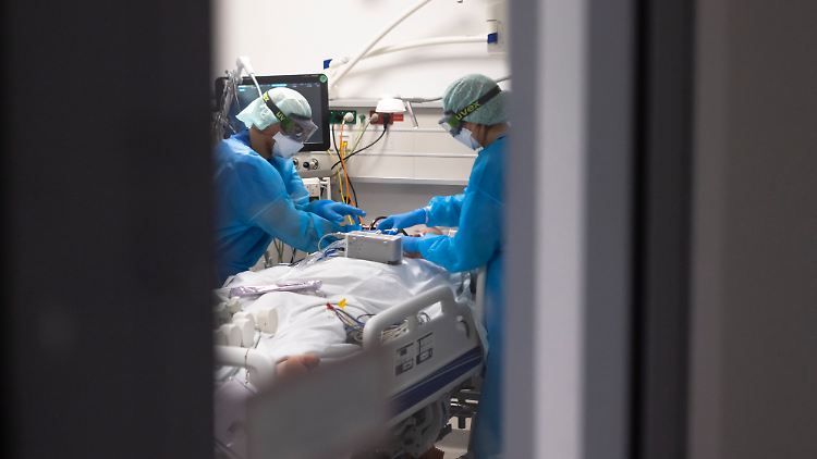 Experten bemängeln, dass es zu wenig Politiker gebe, "die das Gesundheitssystem wirklich verstehen".
