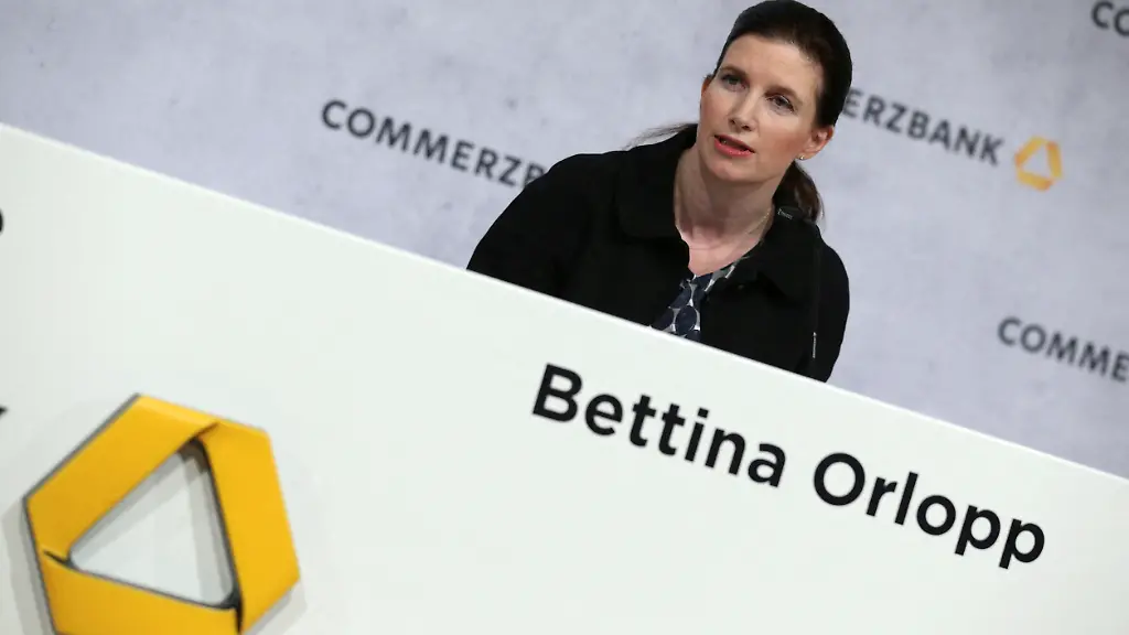 eef36142994128e9d5a5523018cdbcbc