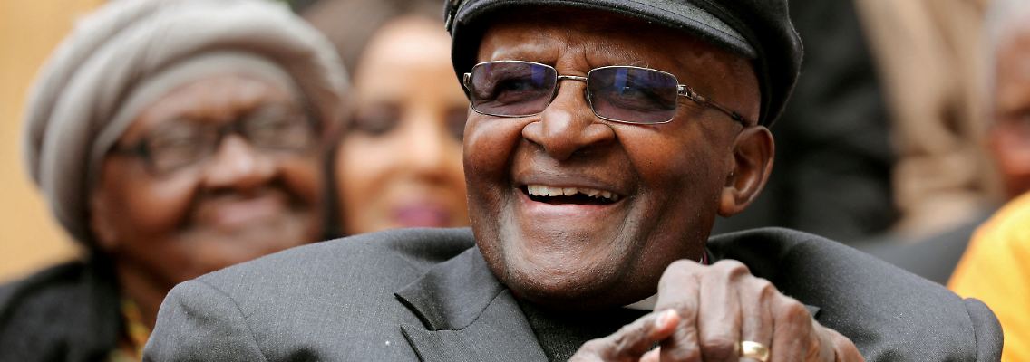 2021-12-26T093316Z_61602389_RC203Z85F9Y6_RTRMADP_3_PEOPLE-DESMOND-TUTU.JPG