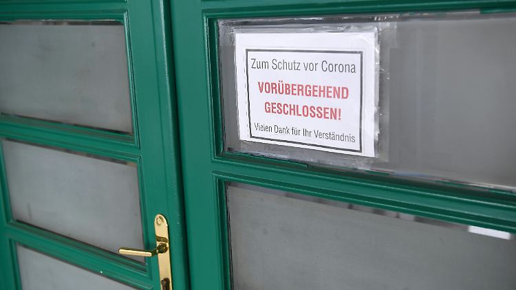In Mecklenburg-Vorpommern müssen Kinos, Theater, Museen, die Innenbereiche von Zoos, Schwimmbäder und andere Freizeiteinrichtungen geschlossen bleiben.
