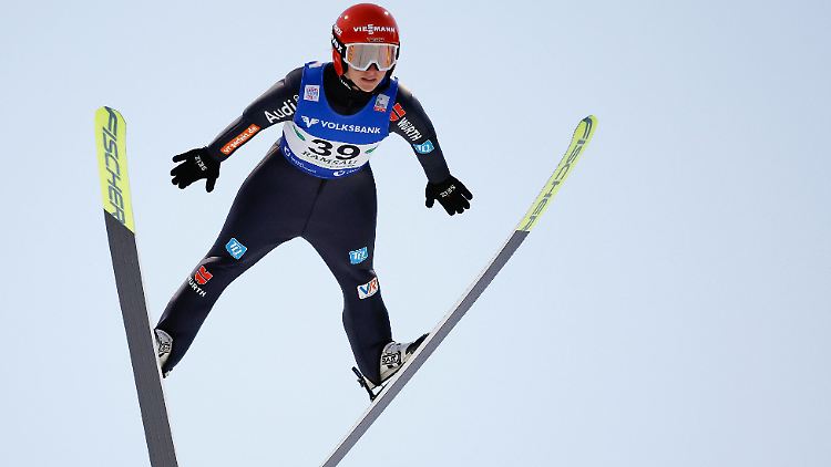 Althaus liegt nach 7 von 22 Wettbewerben im Weltcup auf Platz zwei.