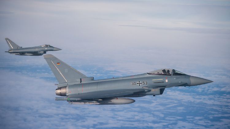 Die Bundeswehr ist mit sechs Maschinen vom Typ Eurofighter in der Region stationiert.