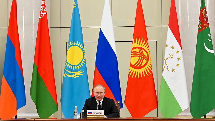 Russlands Staatschef Putin bemüht sich, alte Verbindung zu osteuropäischen Staaten zu stärken.