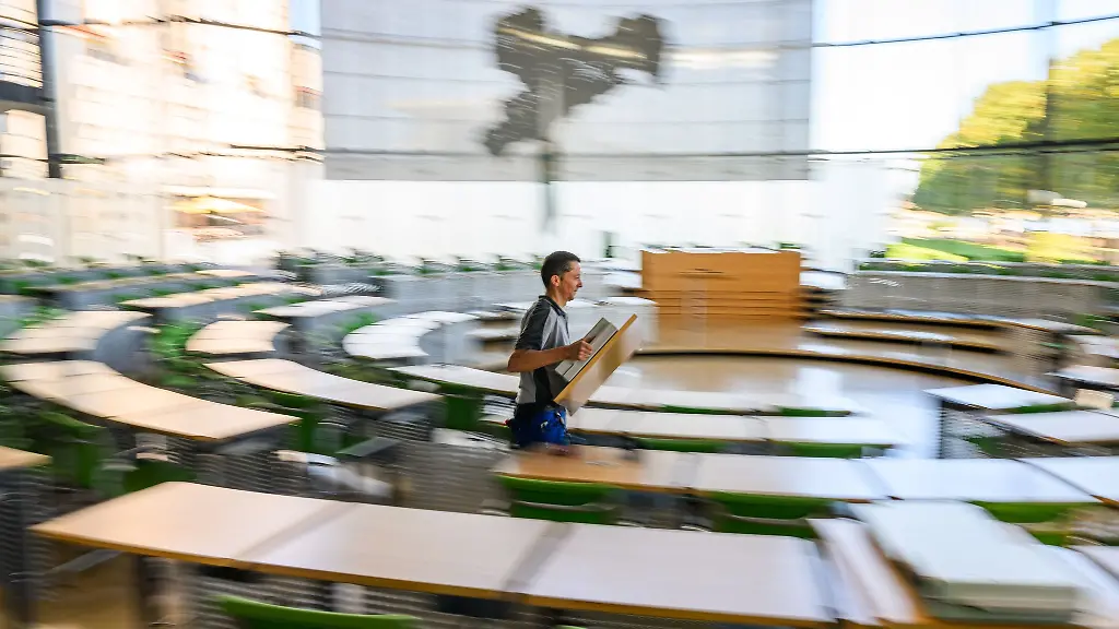 Der-Landtag-beschliesst-auf-seiner-konstituierenden-Sitzung-eine-neue-Geschaeftsordnung-Archivbild