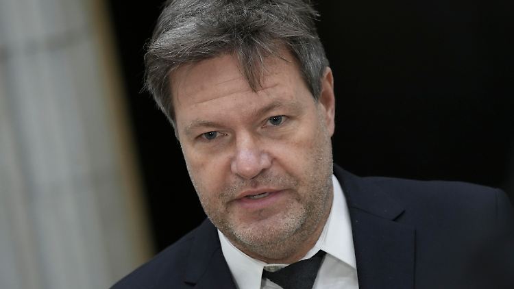 Wirtschaftsminister Habeck geht davon aus, dass Deutschland in den beiden kommenden Jahren die Klimaschutzziele nicht erreichen wird. 