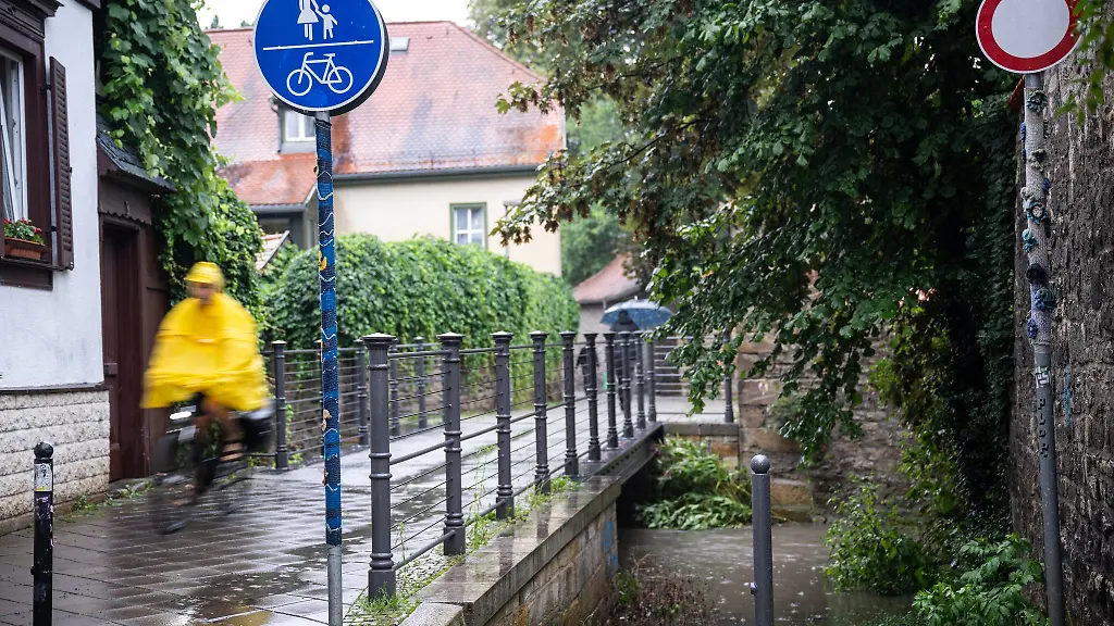 Erst-Hitze-dann-Dauerregen-Der-September-brachte-in-Thueringen-viel-Sonne-und-uebermaessige-Niederschlaege