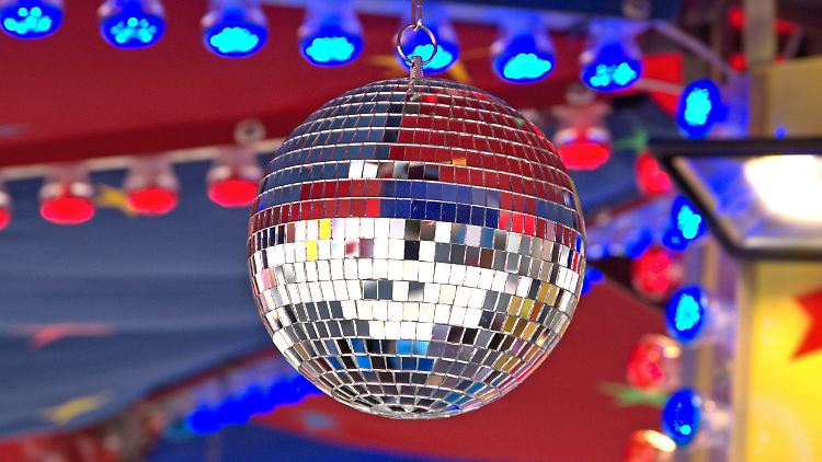 Jeder, der Heiligabend oder am 1. Weihnachtstag in der Disco war, gilt als enge Kontaktperson.