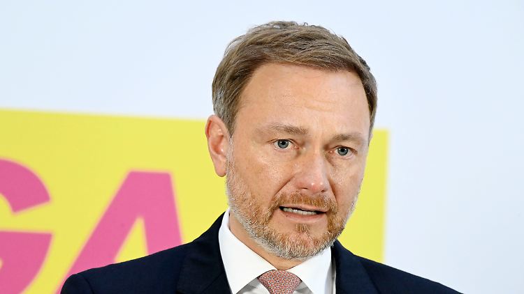 Im "Corona-Steuergesetz" will Lindner "eine Reihe von Hilfsmaßnahmen" unterbringen.