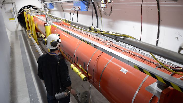 Der Teilchenbeschleuniger simuliert die Geburtsstunde des Universums.