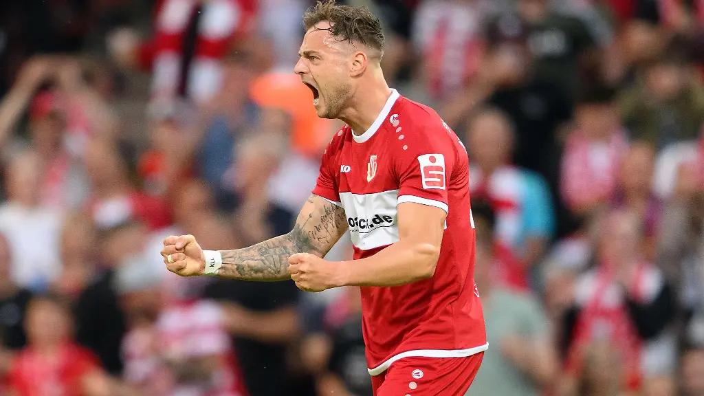 Timmy-Thiele-brachte-Energie-Cottbus-frueh-in-Fuehrung-und-legte-drei-weitere-Treffer-nach