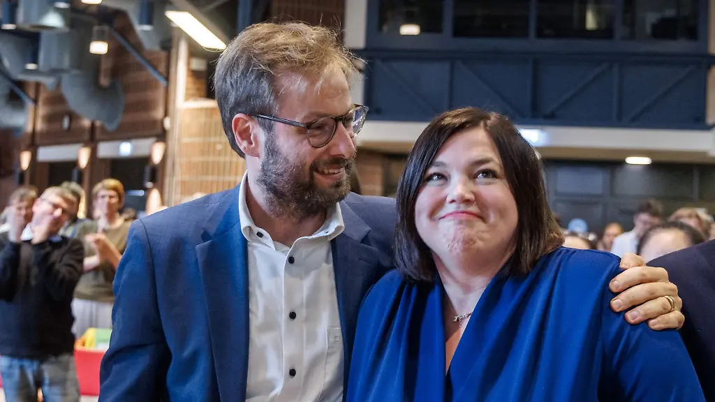 Hamburgs-Zweite-Buergermeisterin-Katharina-Fegebank-fordert-von-den-Gruenen-fuer-den-Wahlkampf-Zuversicht-Mut-und-Spielfreude-Verkehrssenator-Anjes-Tjarks-setzt-auf-einen-Ruck-in-der-Partei
