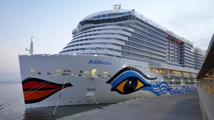 Die Kreuzfahrtschiffe "Aida Nova" und "Mein Schiff 6" hatten kurz nach dem Jahreswechsel ihre Fahrten wegen Corona-Infektionen abgebrochen.