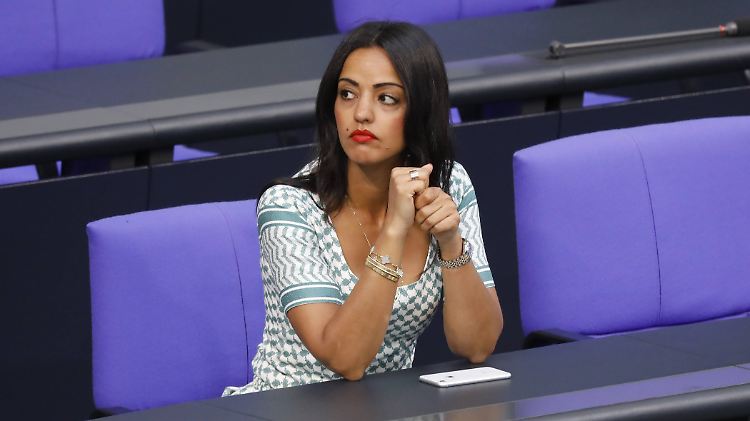 "Es war mir wichtig, ein Zeichen zu setzen", sagt Chebli zu dem Urteil.