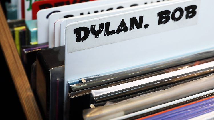 Zwischen 300 und 500 Millionen Dollar soll Universal Music für Dylans Songkatalog bezahlt haben. 