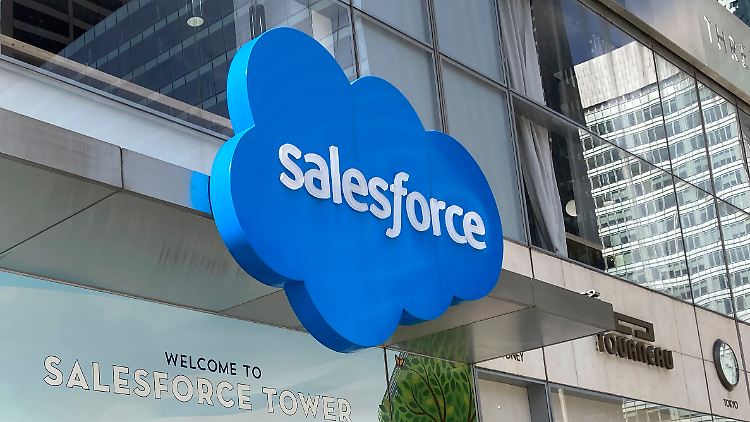 Salesforce sitzt im Salesforce-Tower in San Francisco und bietet Cloud-Computing-Lösungen für andere Unternehmen an.