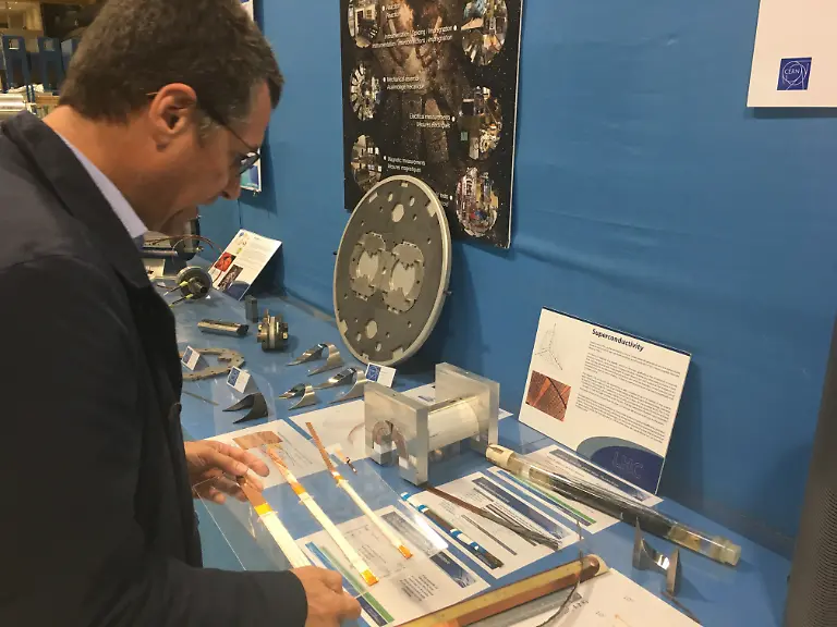 urn-binary-dpa-com-20090101-240923-935-261892-FILED