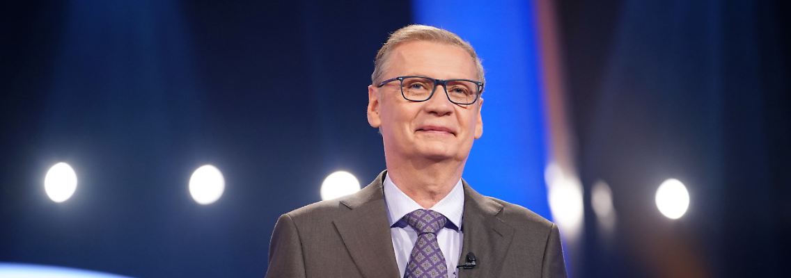 Günther Jauch ist gespannt wie ein Flitzebogen - Quelle RTL Stefan Gregorowius.jpeg