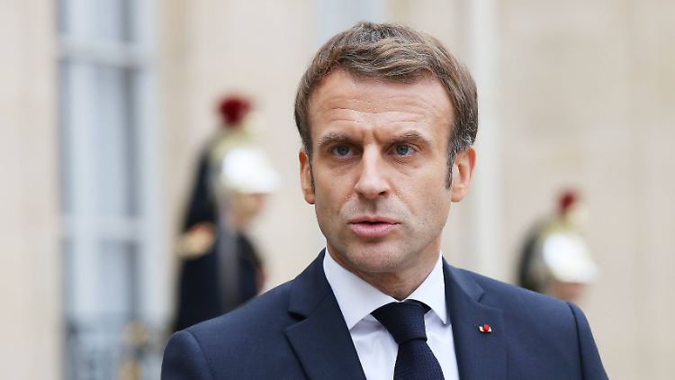 In dem Interview sagte Macron auch, er könne sich gut vorstellen, im April zur Wiederwahl anzutreten.