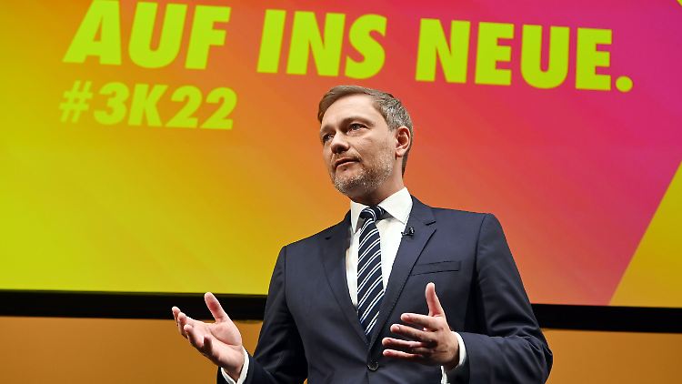 Lindner plädiert für "maßvolle Kontaktbeschränkungen". Wie die konkret aussehen sollen, verriet der FDP-Chef und Finanzminister hingegen nicht.