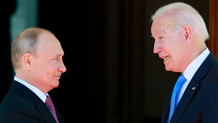 Im vergangenen Juni trafen sich die Präsidenten Biden (r.) und Putin in Genf. Nun gibt es eine Reihe weiterer Gespräche Russlands mit dem Westen.