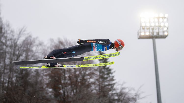 Eisenbichler flog in der Quali auf Platz zwei.