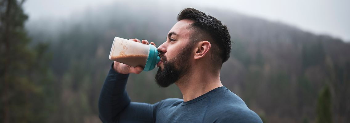 Wer Muskeln will, braucht mehr Protein. Stimmt das?