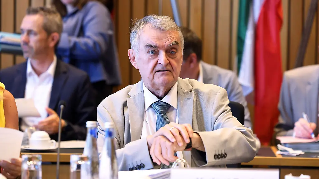 Der-Angriff-auf-Klinik-Mitarbeiter-in-Essen-hatte-ein-Nachspiel-im-Landtag