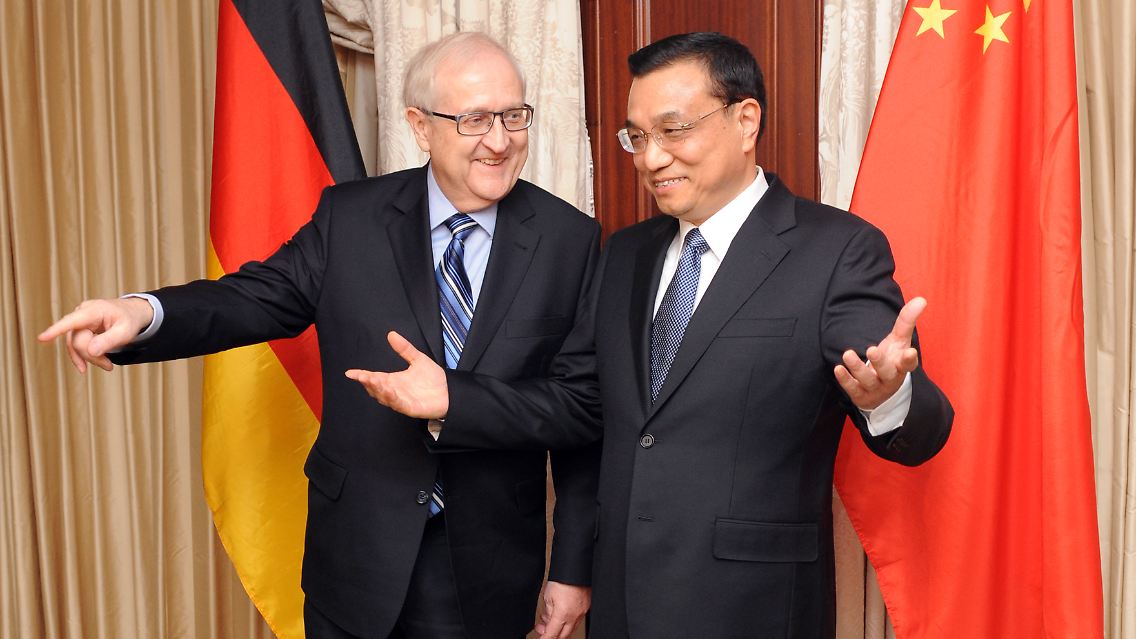 Rainer Brüderle und Chinas Vize-Premier Li Keqiang bei ihrem Treffen in Berlin
